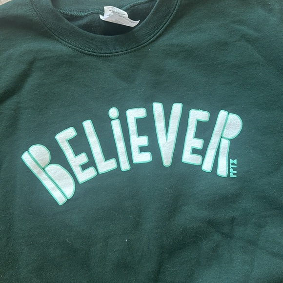 Dark green “Believer” sweatshirt never worn - Picture 2 of 5